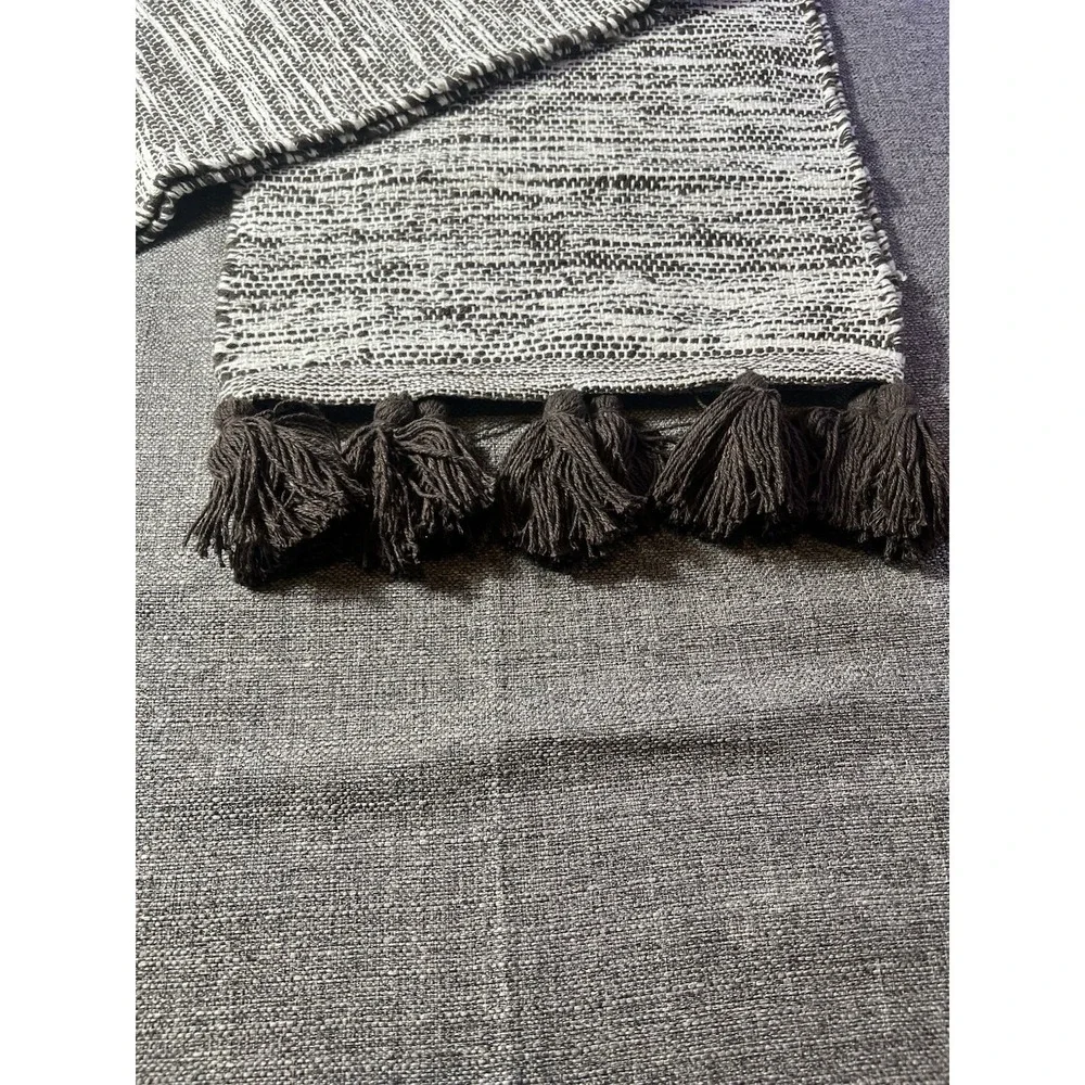 The HOME talk Designer Tablerunner‎  Brown/beige With Tassels 14